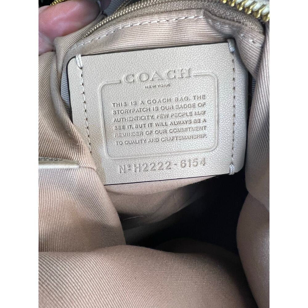 Coach Mae Hobo Ivory Pebbled Leather H2222-6154 2022 EUC Classic Shoulder Bag - Picture 9 of 9